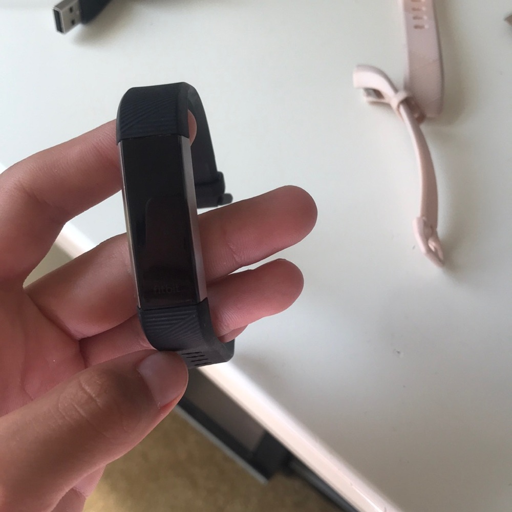 Fitbit Alta HR